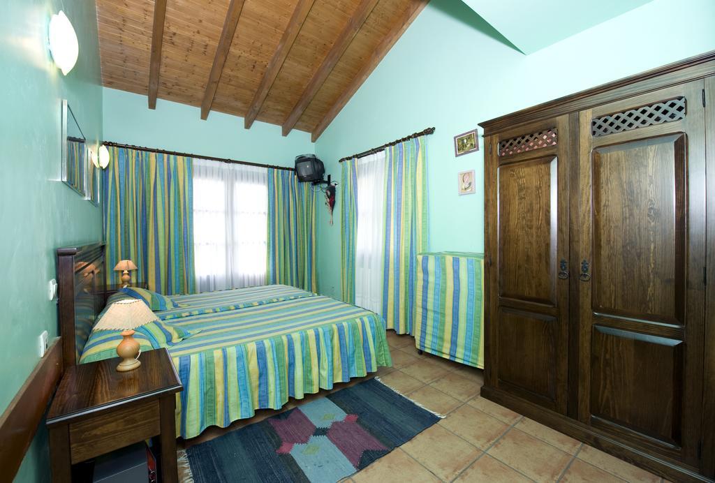 Agroturismo Ordaola Alonsotegi Exterior photo